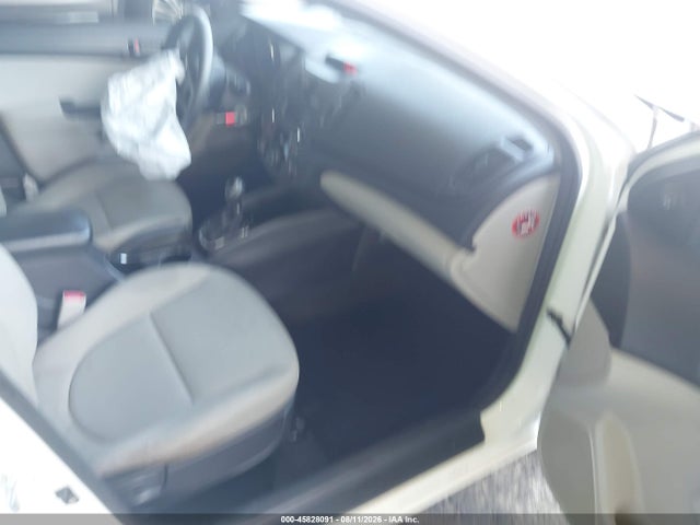 Продажа на аукционе авто 2013 Kia Forte Lx, vin: KNAFT4A2XD5722123, номер лота: 45828091