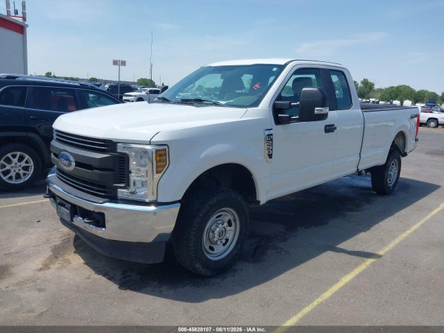 Ford F-250 Xl 2018 1FT7X2B66JEC83922 Image 2