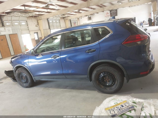 2018 Nissan Rogue S მანქანა იყიდება აუქციონზე, vin: KNMAT2MVXJP565846, აუქციონის ნომერი: 45828139