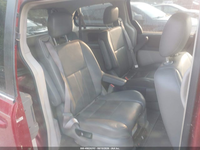 2010 Chrysler Town & Country Touring მანქანა იყიდება აუქციონზე, vin: 2A4RR5D11AR187716, აუქციონის ნომერი: 45828252