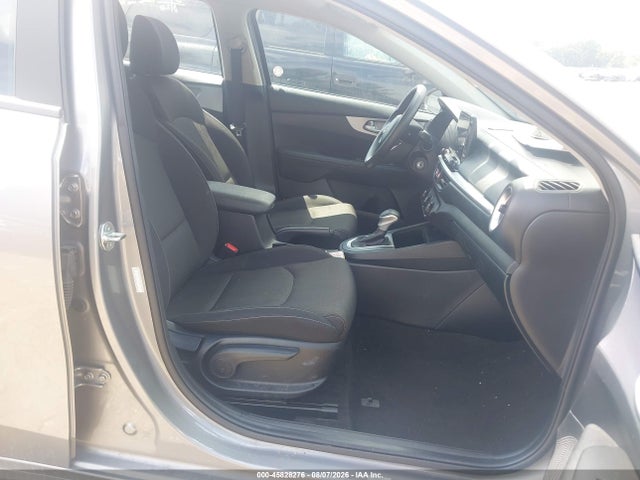 45828276 :رقم المزاد ، 3KPF24AD0RE738589 vin ، 2024 Kia Forte Lxs مزاد بيع