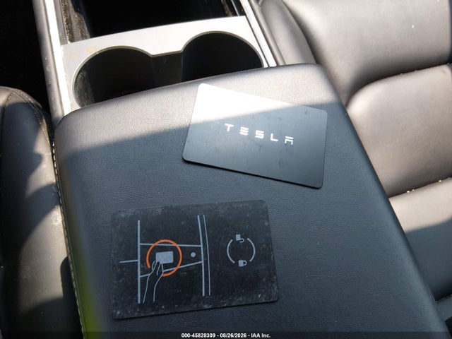 45828309 :رقم المزاد ، 7SAYGDEE0PF706460 vin ، 2023 Tesla Model Y مزاد بيع