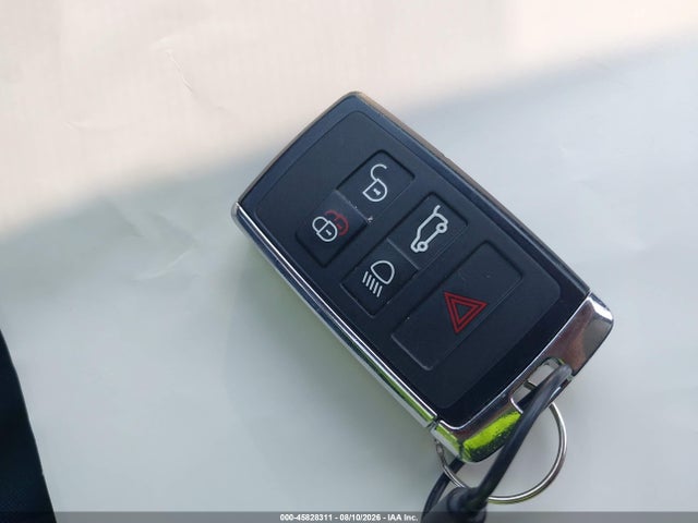 SALRJ2EX5R2490645 Land Rover Discovery P300 S