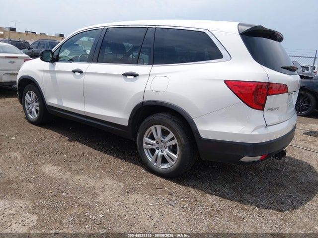 Honda PILOT LX 2016 5FNYF6H18GB109285 Image 3