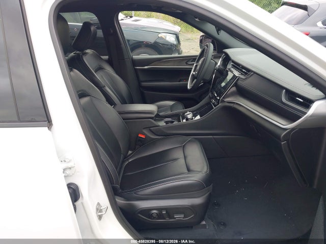 Продажа на аукционе авто 2025 Jeep Grand Cherokee L Limited 4x4, vin: 1C4RJKBGXS8695747, номер лота: 45828395