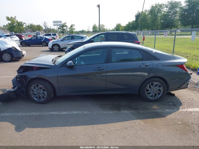 2024 Hyundai Elantra Hybrid Blue მანქანა იყიდება აუქციონზე, vin: KMHLM4DJ6RU111326, აუქციონის ნომერი: 45828410