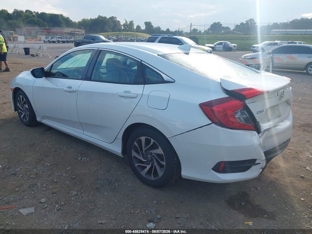 Продажа на аукционе авто 2018 Honda Civic Ex, vin: 19XFC2F75JE001204, номер лота: 45828474