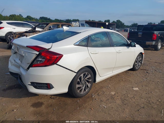 Продажа на аукционе авто 2018 Honda Civic Ex, vin: 19XFC2F75JE001204, номер лота: 45828474