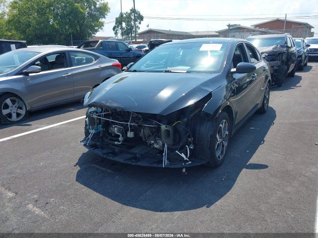45828499 :رقم المزاد ، 3KPF24AD4ME305608 vin ، 2021 Kia Forte Lxs مزاد بيع