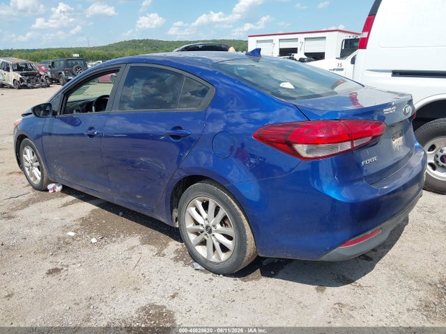 Продажа на аукционе авто 2017 Kia Forte Lx, vin: 3KPFL4A7XHE149927, номер лота: 45828620