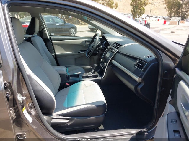 4T1BF1FK0HU761911 Toyota CAMRY SE