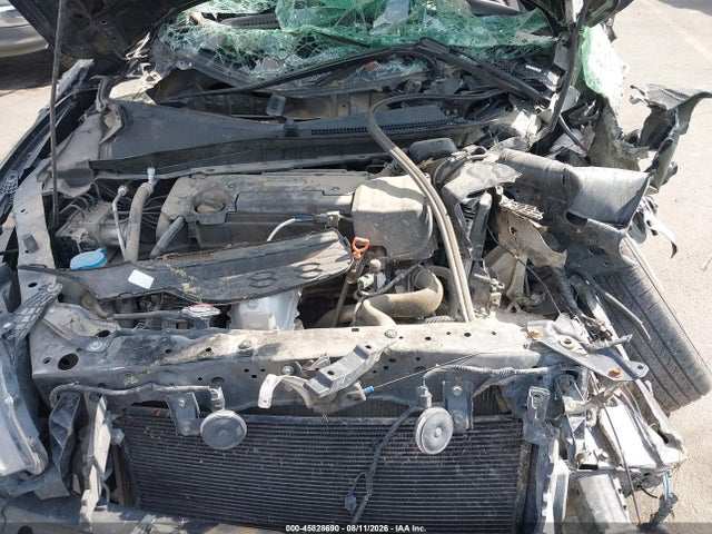 45828690 :رقم المزاد ، 1HGCR2F38HA180643 vin ، 2017 Honda Accord Lx مزاد بيع