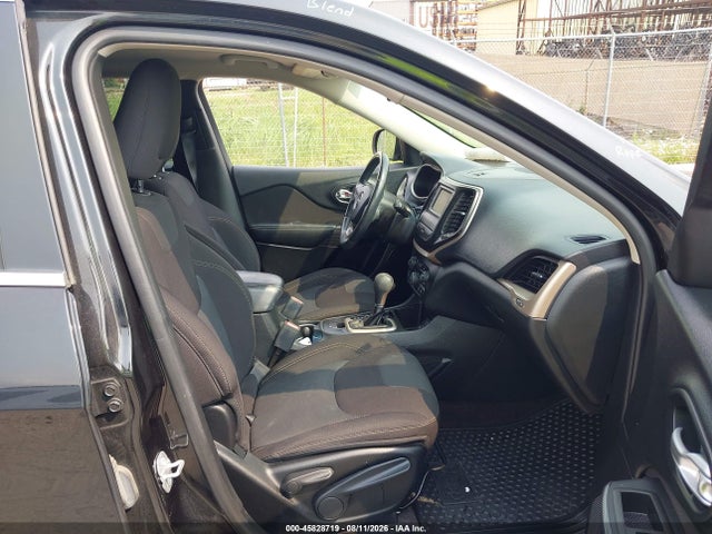 Продажа на аукционе авто 2016 Jeep Cherokee Latitude, vin: 1C4PJLCS3GW362941, номер лота: 45828719