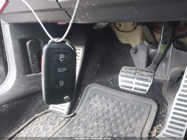 2013 Volkswagen Gti 4-door მანქანა იყიდება აუქციონზე, vin: WVWHV7AJ9DW043887, აუქციონის ნომერი: 45828761