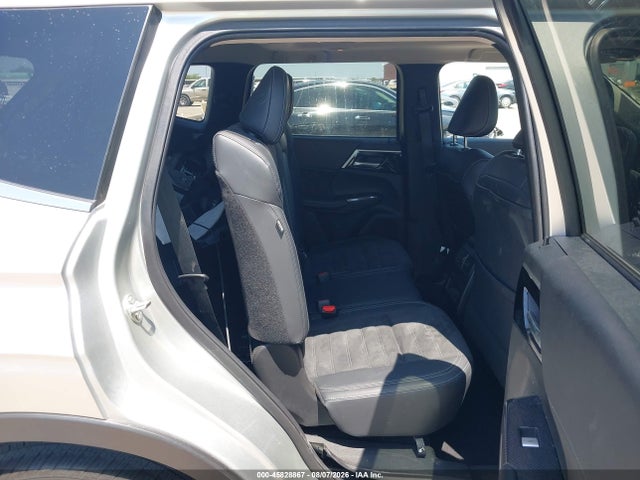 Продаж на аукціоні авто 2023 Mitsubishi Outlander Se 2.5 2wd, vin: JA4J3UA84PZ061827, номер лоту: 45828867