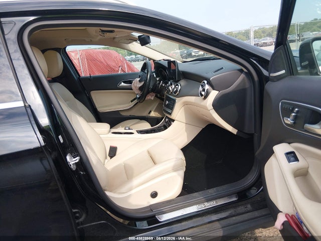 45828959 :رقم المزاد ، WDCTG4GB0JJ368157 vin ، 2018 Mercedes-benz Gla 250 4matic مزاد بيع