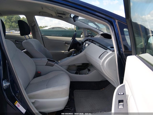 Продажа на аукционе авто 2015 Toyota Prius Two, vin: JTDKN3DUXF0446822, номер лота: 45829042