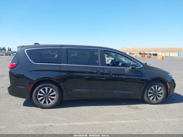 Продажа на аукционе авто 2022 Chrysler Pacifica Hybrid Touring L, vin: 2C4RC1L73NR207511, номер лота: 45829160