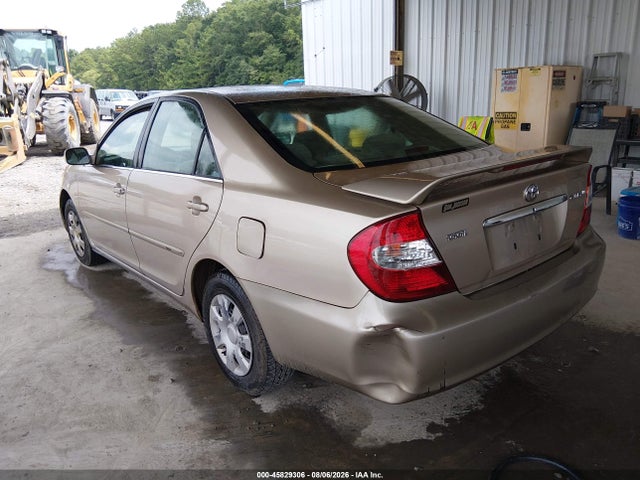 2002 Toyota Camry Le მანქანა იყიდება აუქციონზე, vin: 4T1BE32K82U041218, აუქციონის ნომერი: 45829306