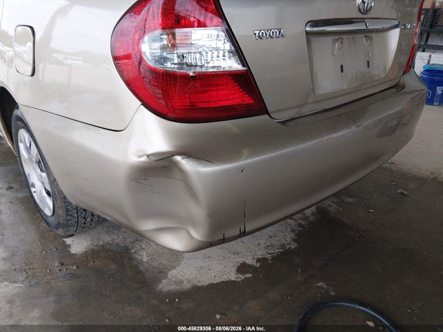 2002 Toyota Camry Le მანქანა იყიდება აუქციონზე, vin: 4T1BE32K82U041218, აუქციონის ნომერი: 45829306