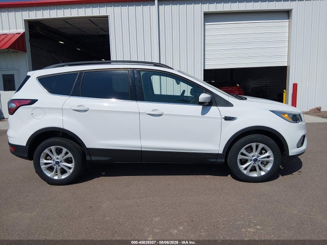 Продаж на аукціоні авто 2018 Ford Escape Se, vin: 1FMCU9GD2JUD08792, номер лоту: 45829307