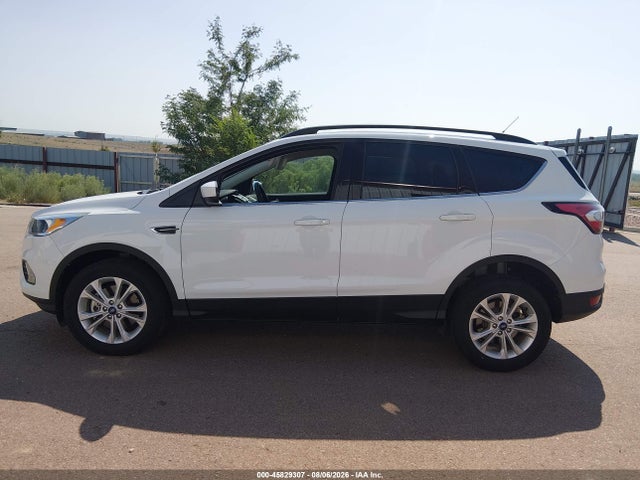 Продаж на аукціоні авто 2018 Ford Escape Se, vin: 1FMCU9GD2JUD08792, номер лоту: 45829307