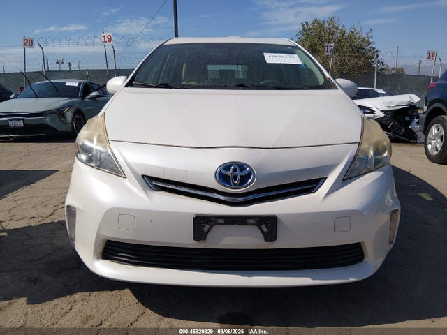 Toyota Prius V Three 2014 JTDZN3EU4EJ009971 Image 12