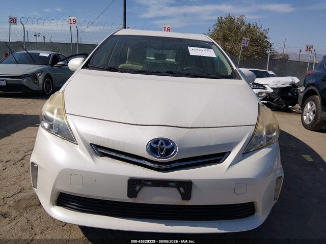 Toyota Prius V Three 2014 JTDZN3EU4EJ009971 Image 6