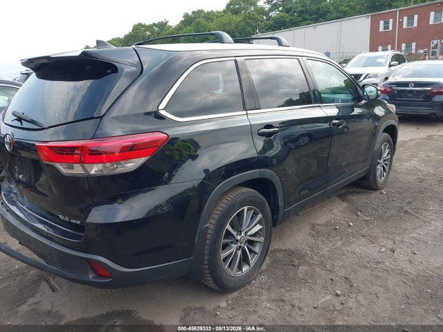 Продажа на аукционе авто 2019 Toyota Highlander Xle, vin: 5TDJZRFH8KS613026, номер лота: 45829333