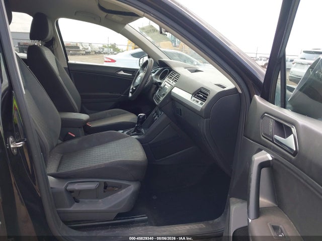 Продажа на аукционе авто 2018 Volkswagen Tiguan 2.0t S, vin: 3VV0B7AX0JM108245, номер лота: 45829340