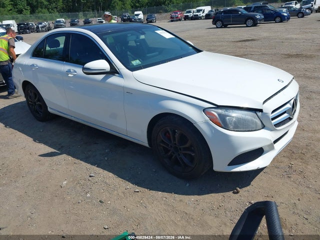 45829424 :رقم المزاد ، 55SWF4KB2HU224039 vin ، 2017 Mercedes-benz C 300 4matic مزاد بيع