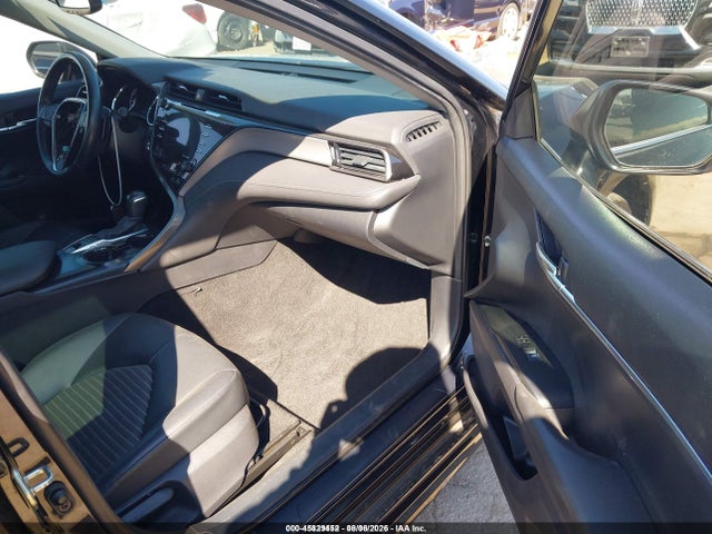 45829452 :رقم المزاد ، 4T1J31AK8LU542988 vin ، 2020 Toyota Camry Se Hybrid مزاد بيع
