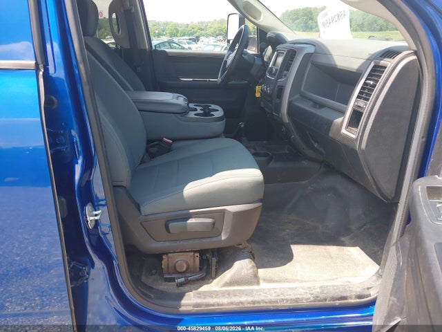 45829459 :رقم المزاد ، 3C63RRGJ0GG320860 vin ، 2016 Ram 3500 Tradesman مزاد بيع