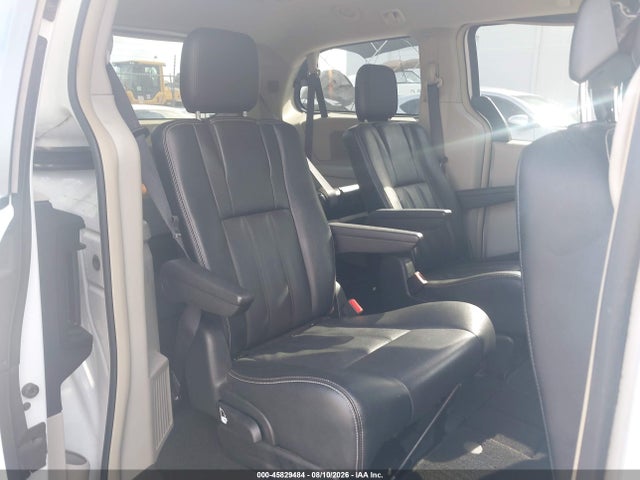 45829484 :رقم المزاد ، 2C4RC1BG4FR551559 vin ، 2015 Chrysler Town & Country Touring مزاد بيع