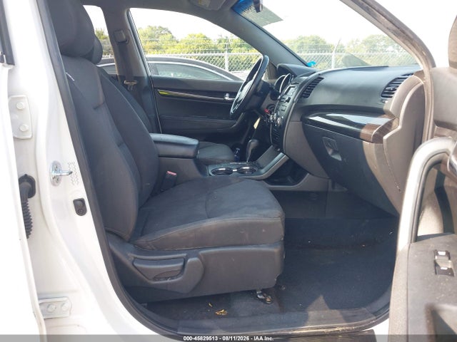 2011 Kia Sorento Lx მანქანა იყიდება აუქციონზე, vin: 5XYKT3A1XBG113525, აუქციონის ნომერი: 45829513