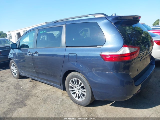 2018 Toyota Sienna Xle 8 Passenger მანქანა იყიდება აუქციონზე, vin: 5TDYZ3DC7JS962387, აუქციონის ნომერი: 45829522