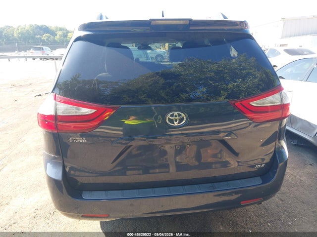 2018 Toyota Sienna Xle 8 Passenger მანქანა იყიდება აუქციონზე, vin: 5TDYZ3DC7JS962387, აუქციონის ნომერი: 45829522