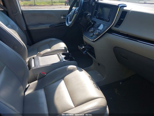 2018 Toyota Sienna Xle 8 Passenger მანქანა იყიდება აუქციონზე, vin: 5TDYZ3DC7JS962387, აუქციონის ნომერი: 45829522