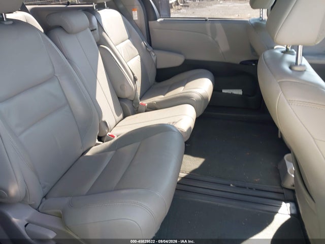 2018 Toyota Sienna Xle 8 Passenger მანქანა იყიდება აუქციონზე, vin: 5TDYZ3DC7JS962387, აუქციონის ნომერი: 45829522