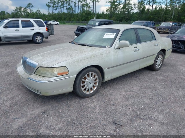 Auction sale of the 2006 Lincoln Town Car Signature, vin: 1LNHM81W56Y601600, lot number: 45829524