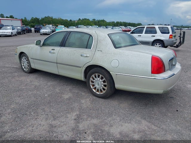 Auction sale of the 2006 Lincoln Town Car Signature, vin: 1LNHM81W56Y601600, lot number: 45829524