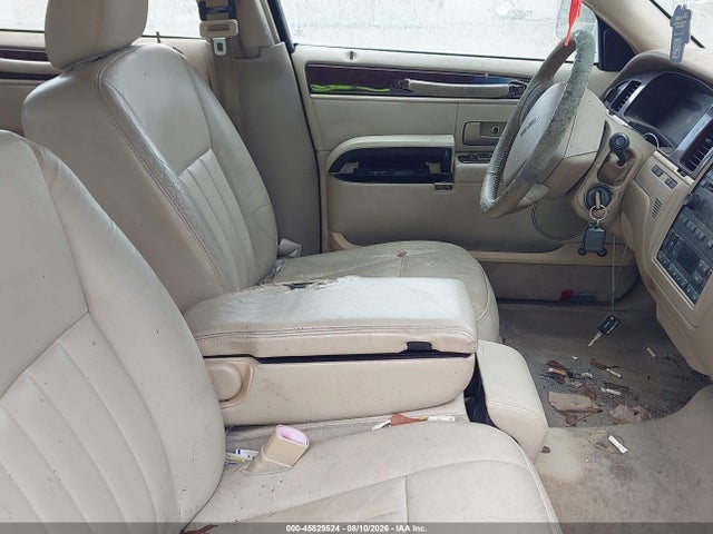 Auction sale of the 2006 Lincoln Town Car Signature, vin: 1LNHM81W56Y601600, lot number: 45829524