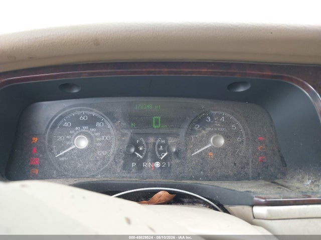 Auction sale of the 2006 Lincoln Town Car Signature, vin: 1LNHM81W56Y601600, lot number: 45829524
