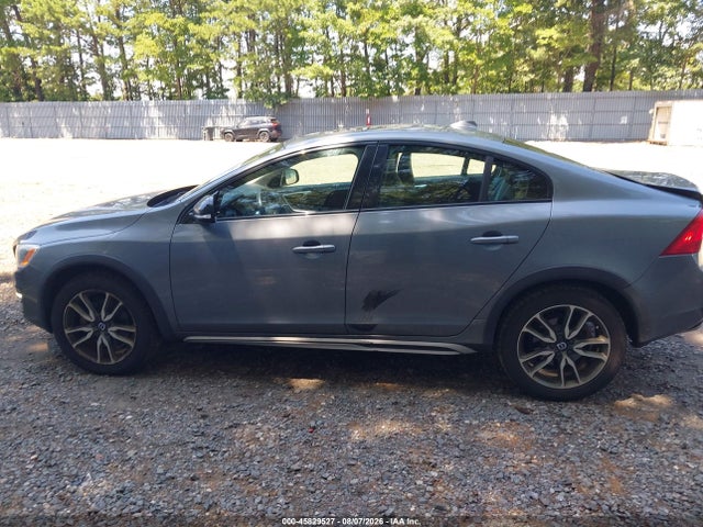 Продажа на аукционе авто 2017 Volvo S60 Cross Country T5, vin: YV440MUM4H2004765, номер лота: 45829527