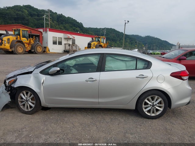 45829537 :رقم المزاد ، 3KPFL4A77HE146886 vin ، 2017 Kia Forte Lx مزاد بيع
