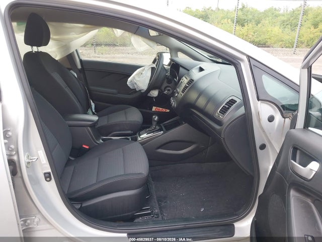 45829537 :رقم المزاد ، 3KPFL4A77HE146886 vin ، 2017 Kia Forte Lx مزاد بيع