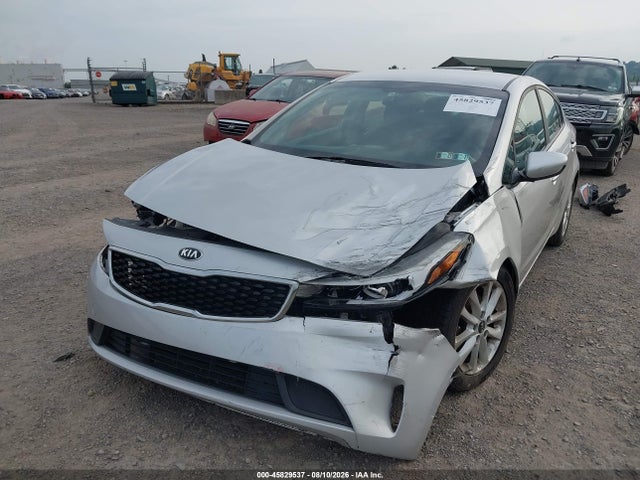 45829537 :رقم المزاد ، 3KPFL4A77HE146886 vin ، 2017 Kia Forte Lx مزاد بيع