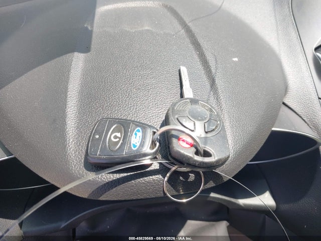 45829569 :رقم المزاد ، 1FMCU0GD5HUB03800 vin ، 2017 Ford Escape Se مزاد بيع