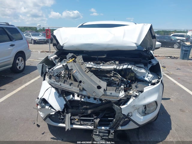 45829569 :رقم المزاد ، 1FMCU0GD5HUB03800 vin ، 2017 Ford Escape Se مزاد بيع