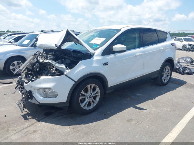 45829569 :رقم المزاد ، 1FMCU0GD5HUB03800 vin ، 2017 Ford Escape Se مزاد بيع